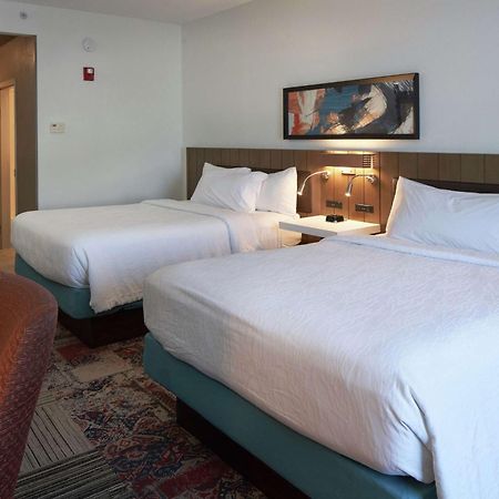 Hilton Garden Inn Evansville Exteriör bild