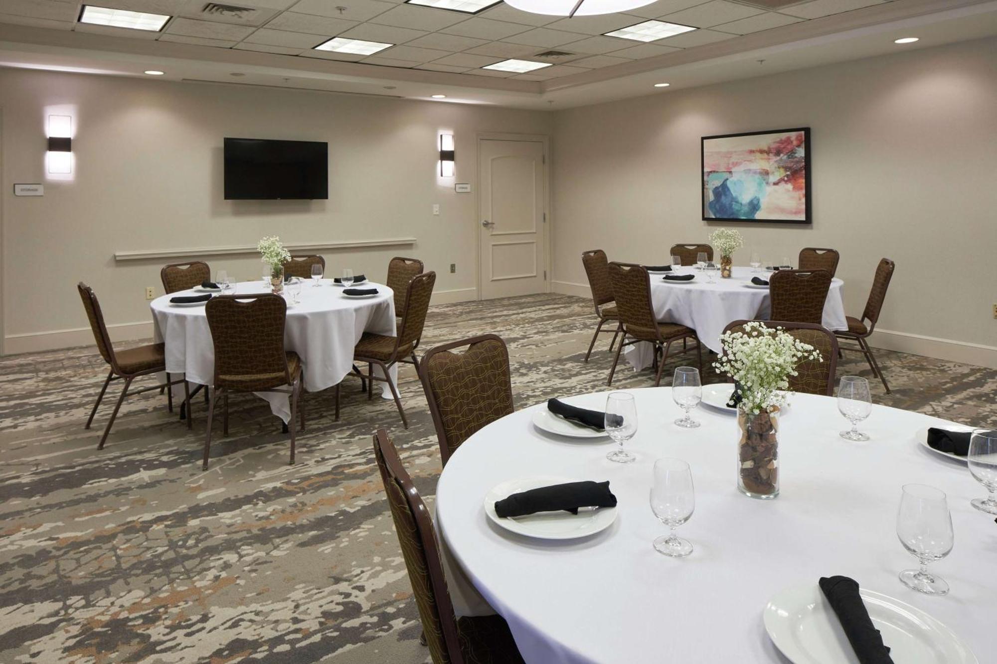 Hilton Garden Inn Evansville Exteriör bild