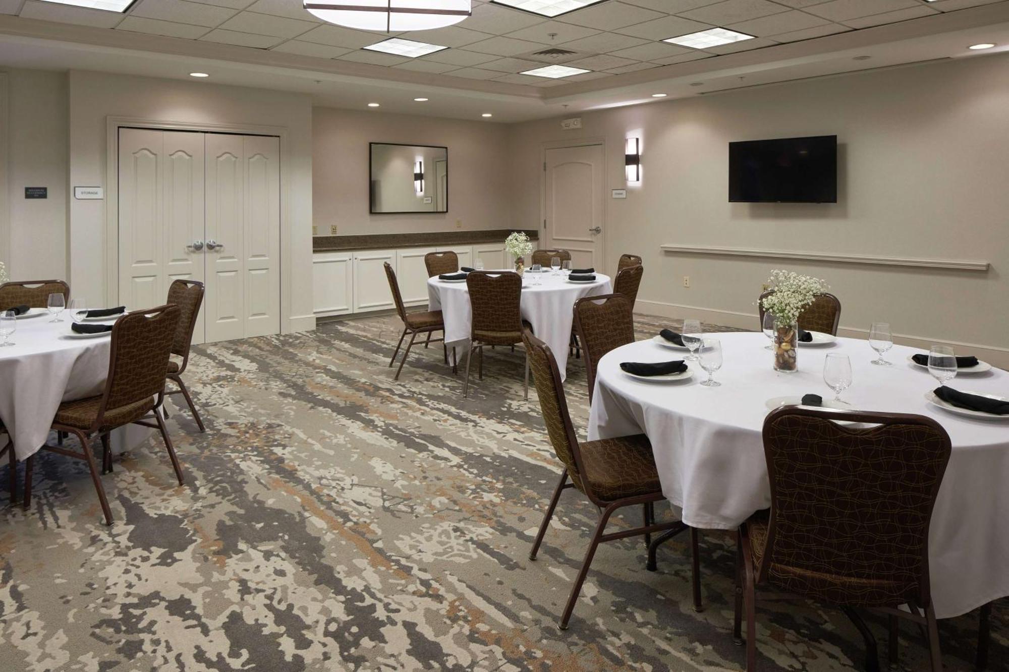 Hilton Garden Inn Evansville Exteriör bild